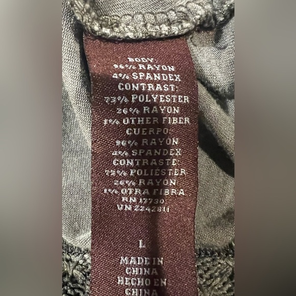 Fourteenth Place Women’s Gray With Gold Sleeveless Blouse Tank Top Sz Large - Picture 6 of 6